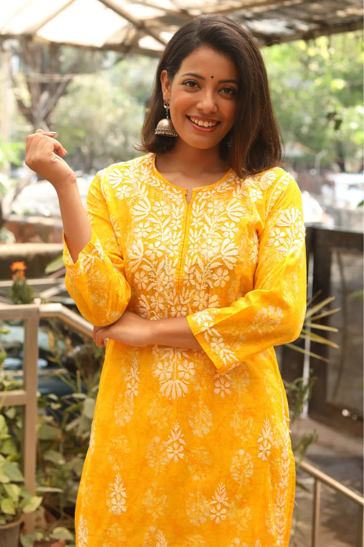 Saniya Mulmul Chikankari Kurti