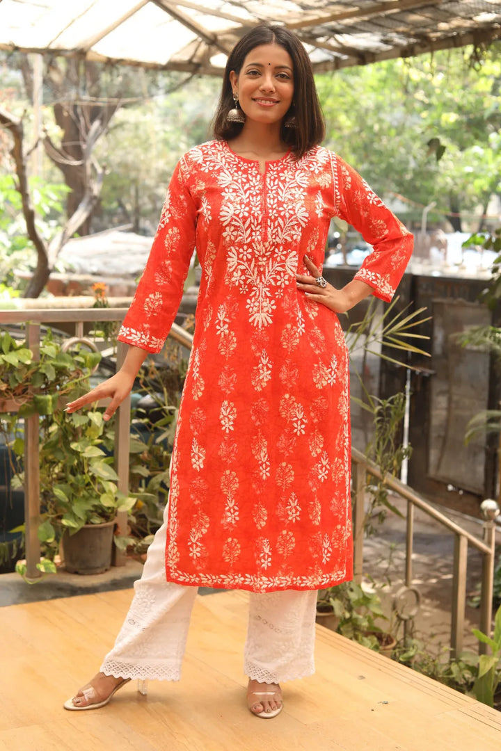 Saniya Mulmul Chikankari Kurti