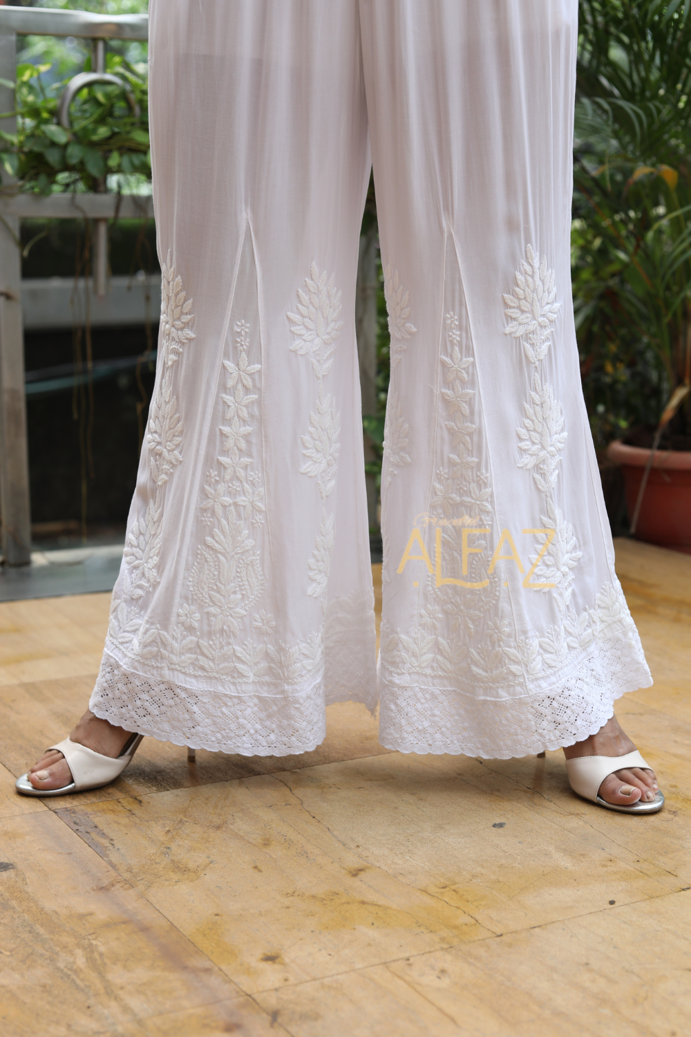 chikankari plazzo