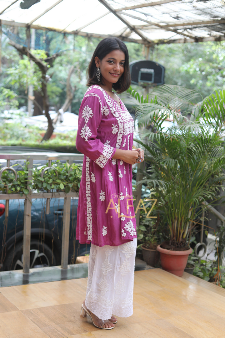 Sanaa Muslin 3D Chikankari Short Kurti