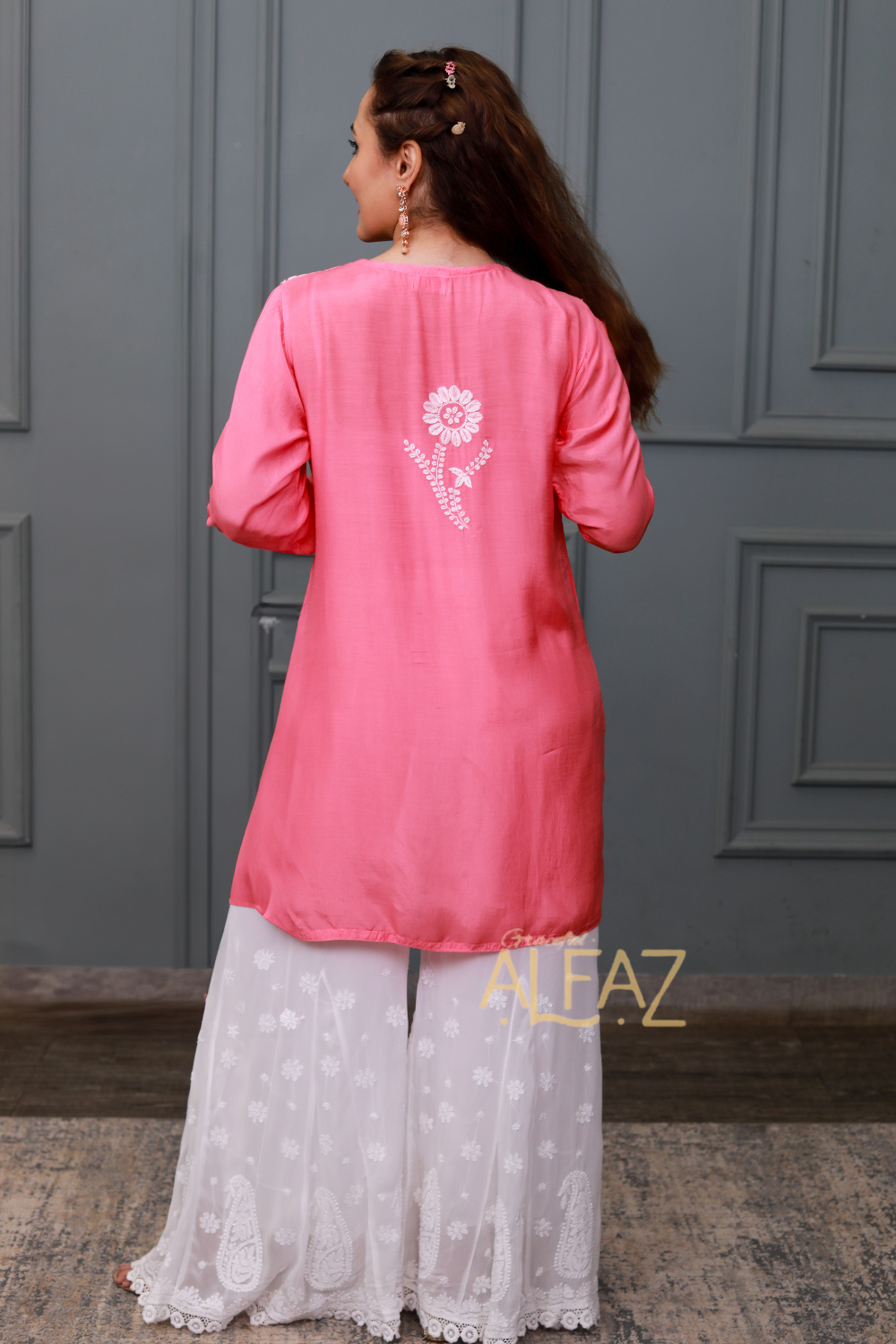 Nisreen Muslin 3D Chikankari Short Kurti