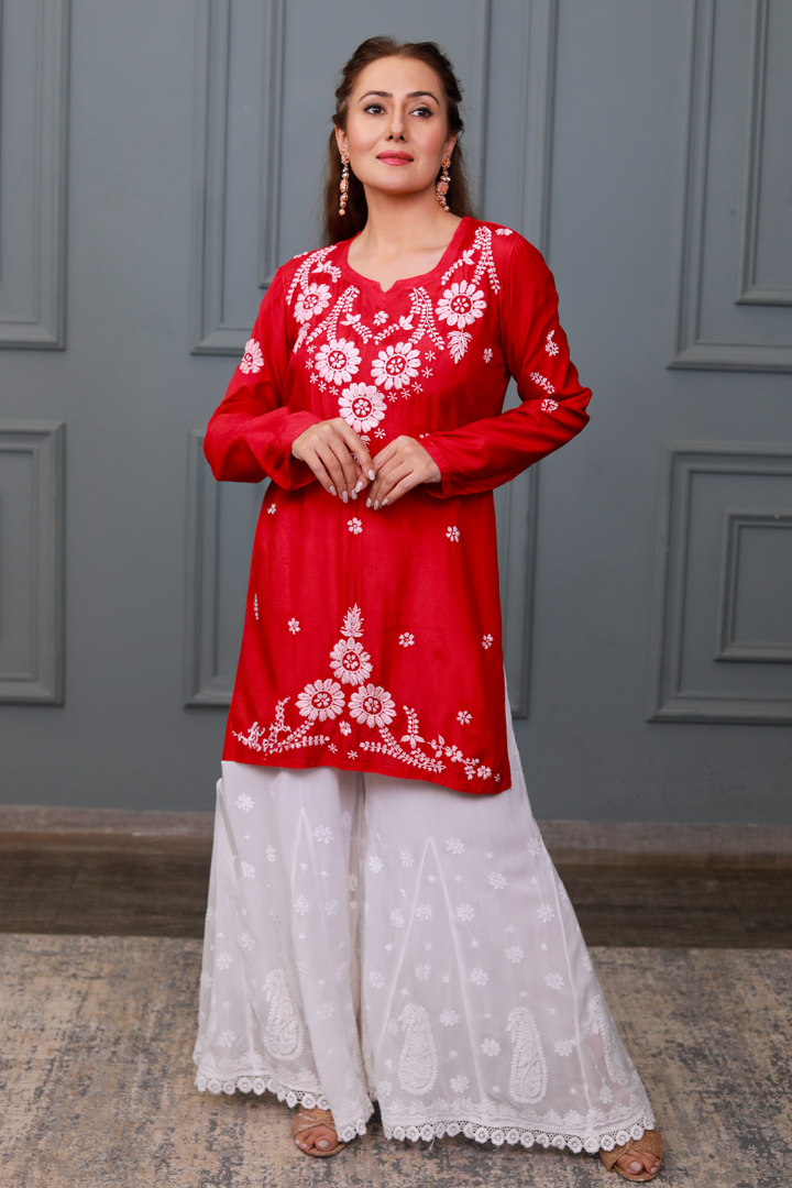 Nisreen Muslin 3D Chikankari Short Kurti