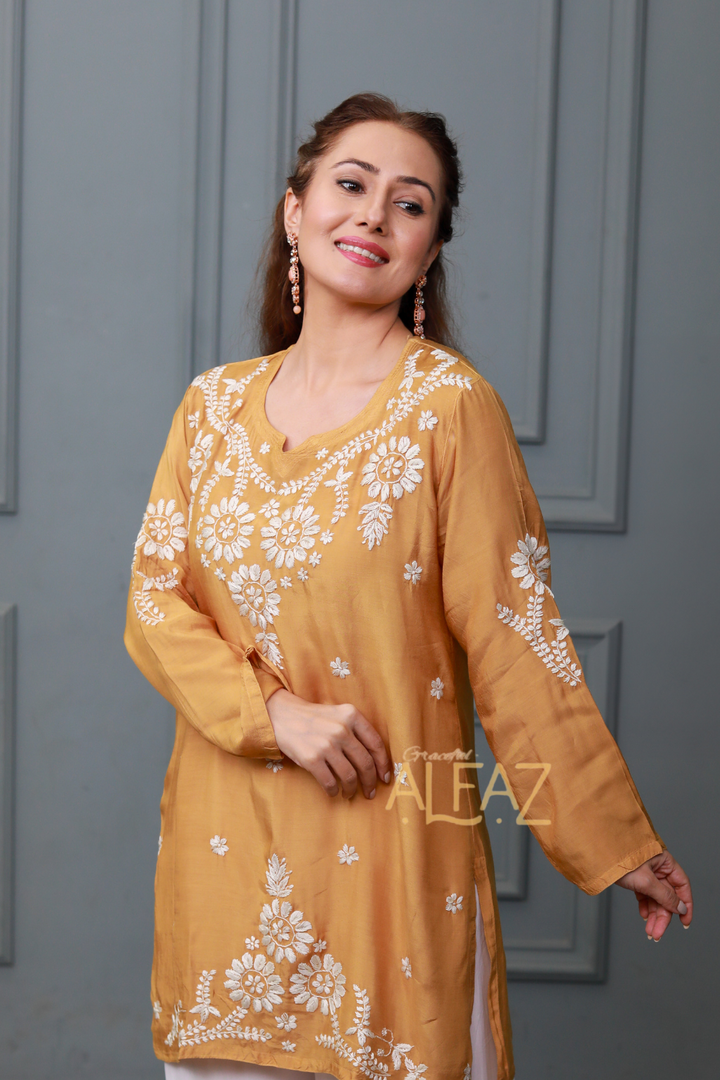 Nisreen Muslin 3D Chikankari Short Kurti