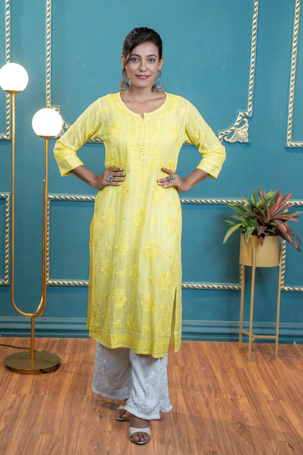 Sona Zari Lining Pure Mulmul Chikankari Kurti