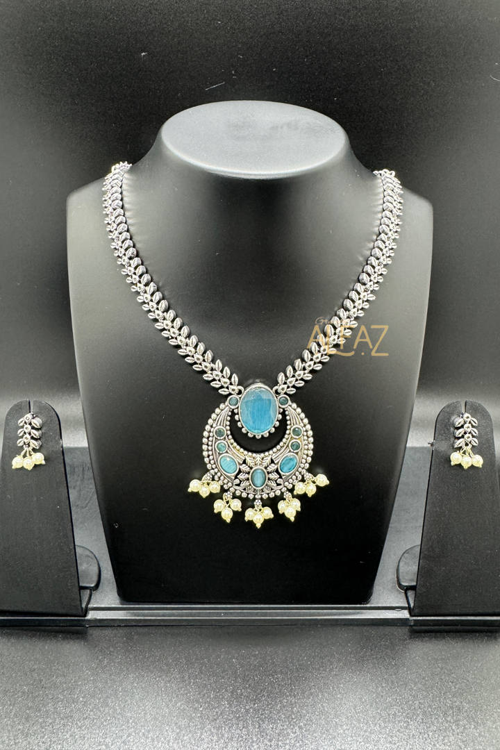 Niti Pearl Oxidised Necklace With Earrings