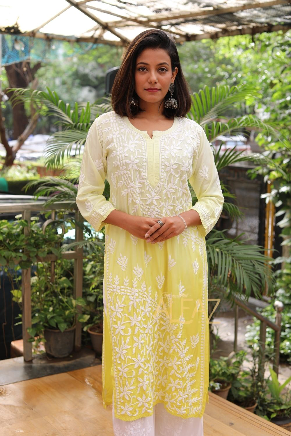 Zahira Muslin 3D Chikankari Ombre Kurti