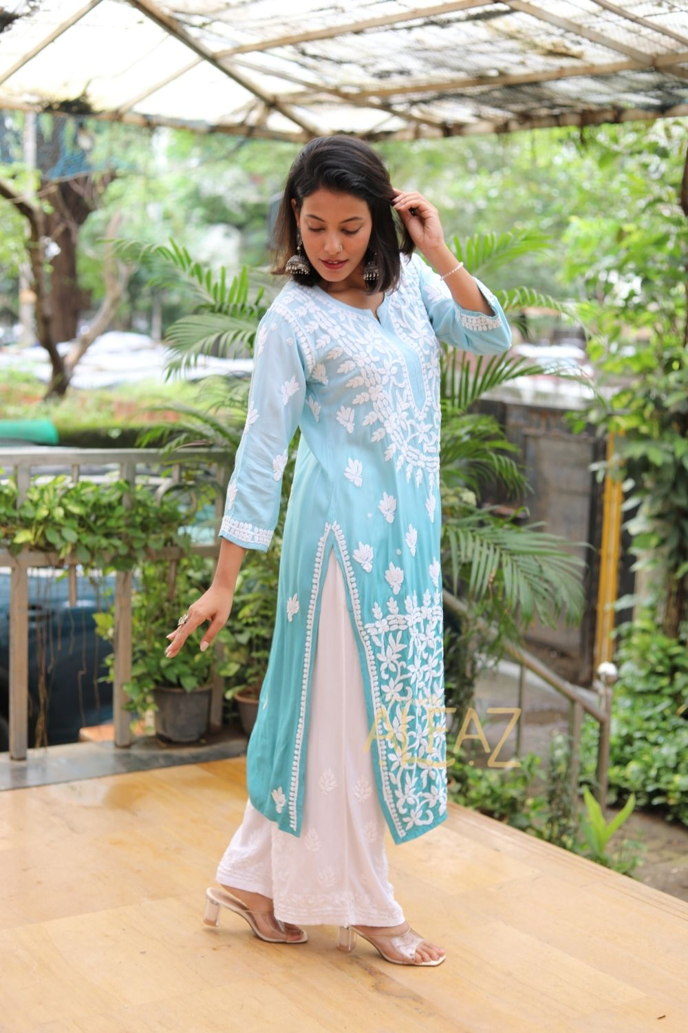 Zahira Muslin 3D Chikankari Ombre Kurti