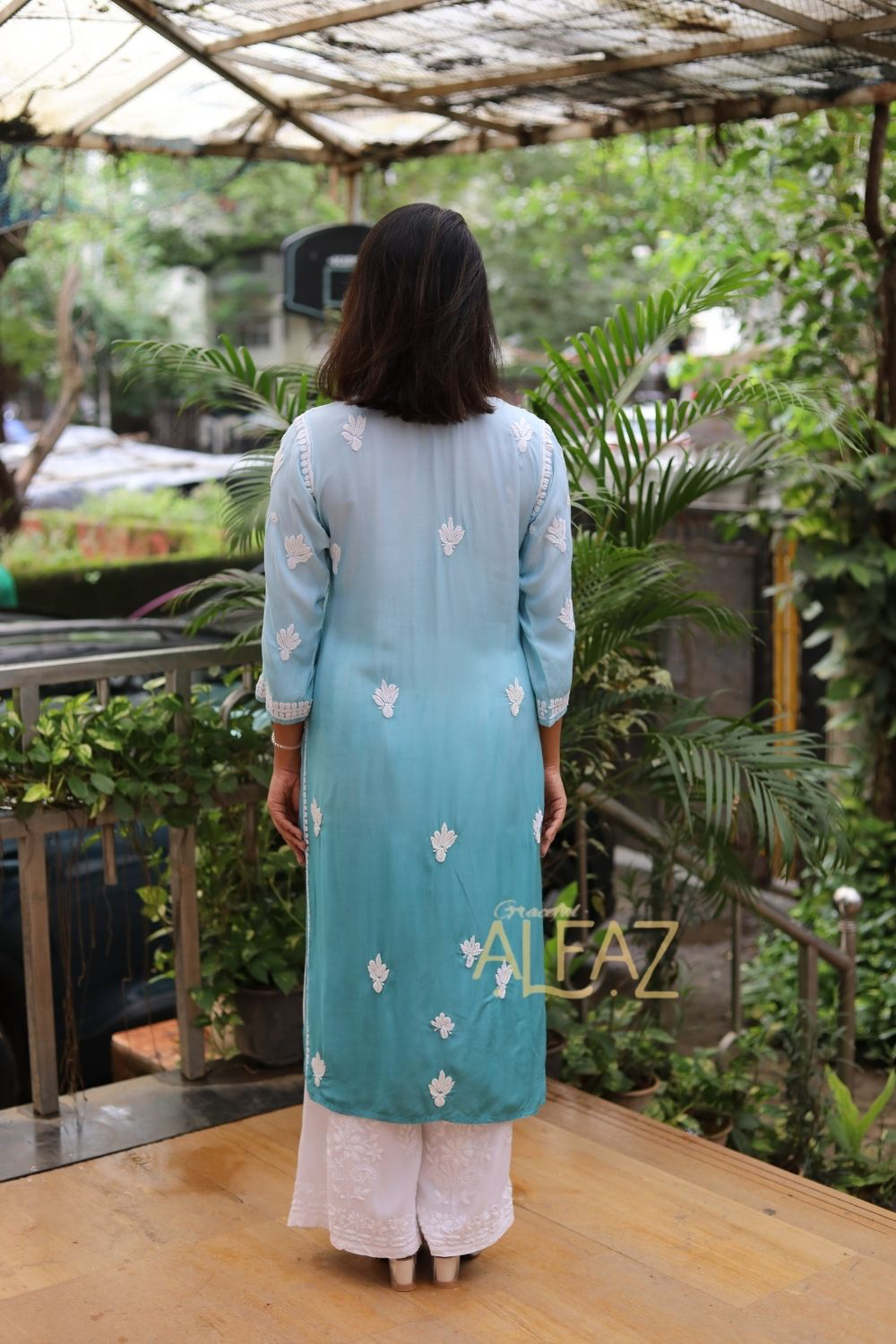 Zahira Muslin 3D Chikankari Ombre Kurti