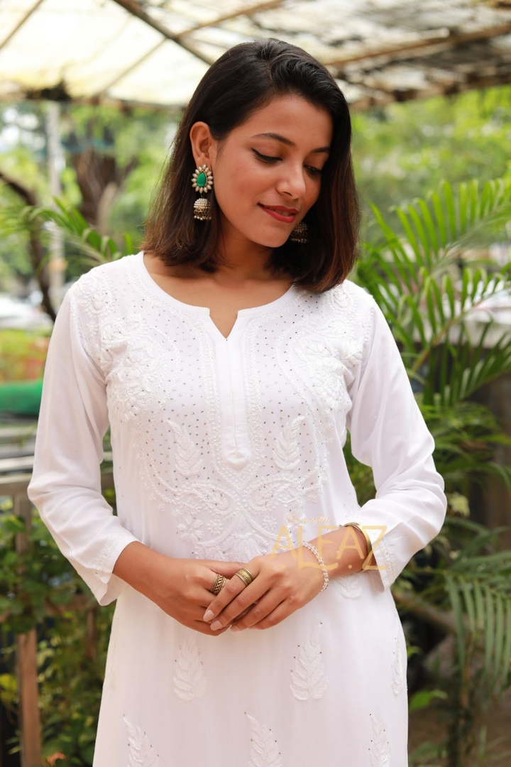 Maaya Premium Rayon Chikankari Kurti With Mukaish