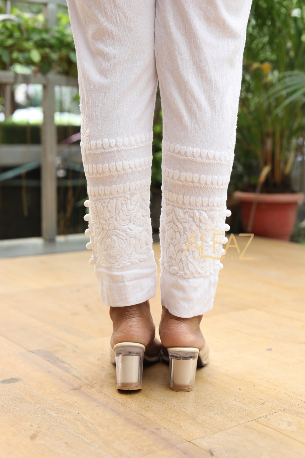 Asiya Lycra Chikankari White Pant – Alfaz Chikankari