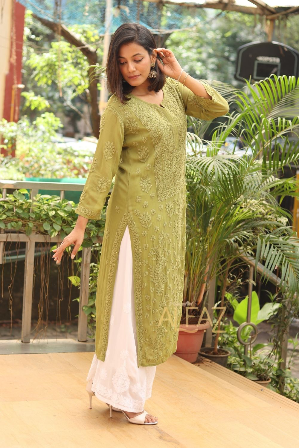 Suha Viscose 3D Chikankari With Mukaish Tone To Tone Kurti