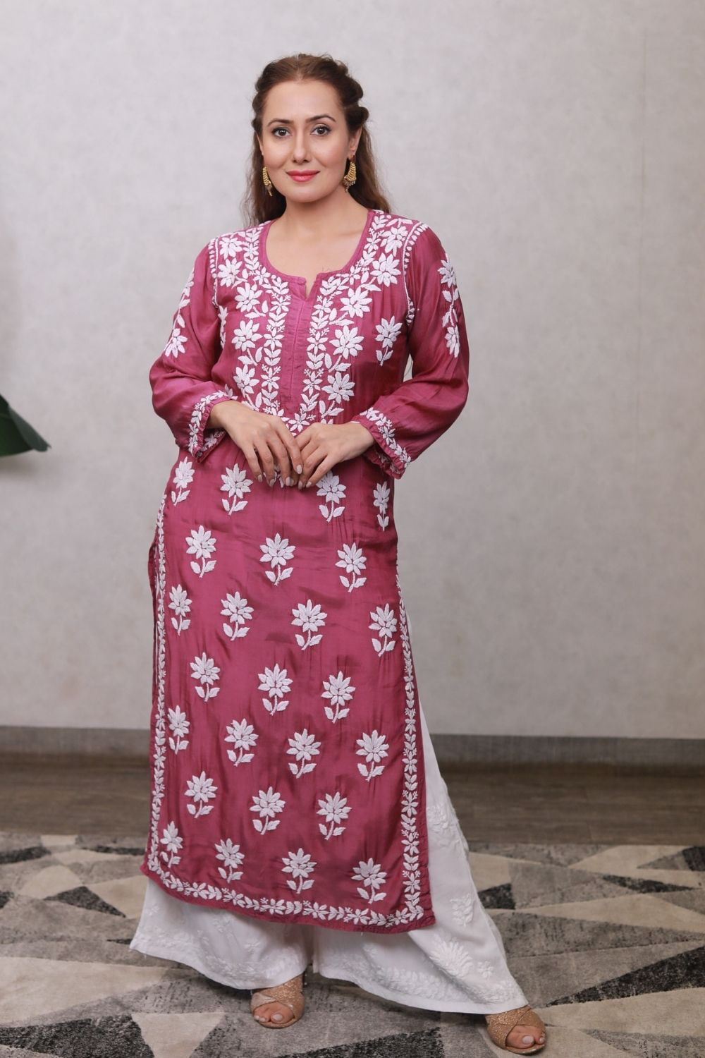 Dima Muslin 3D Chikankari Kurti – Shop Chikan Kurtis Online