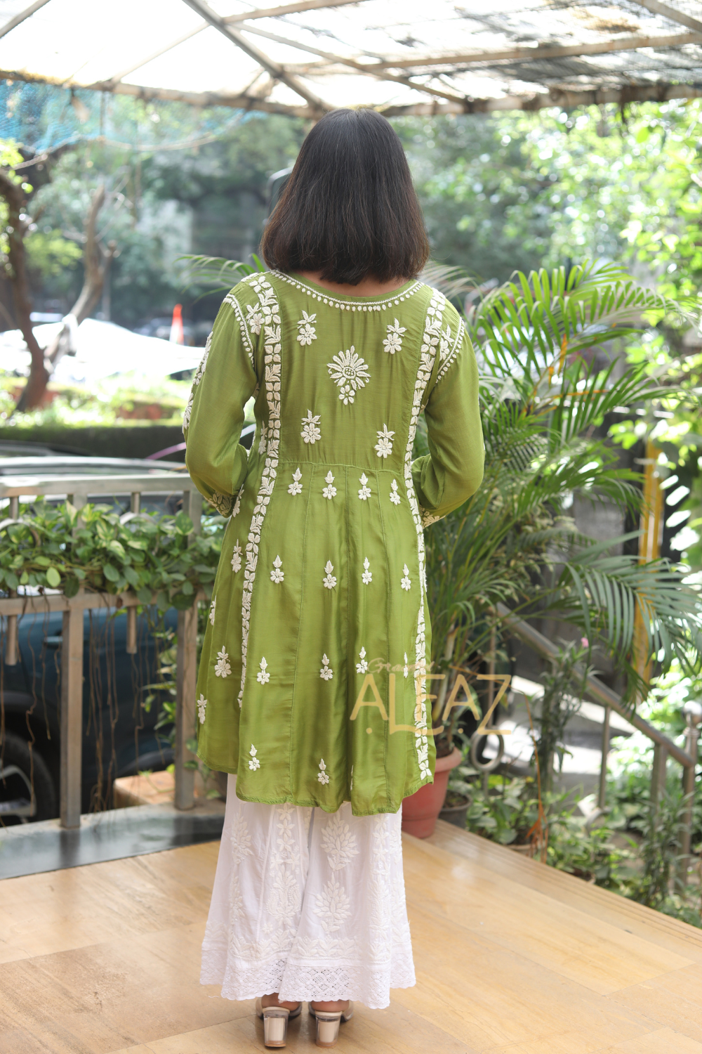 Sanaa Muslin 3D Chikankari Short Kurti