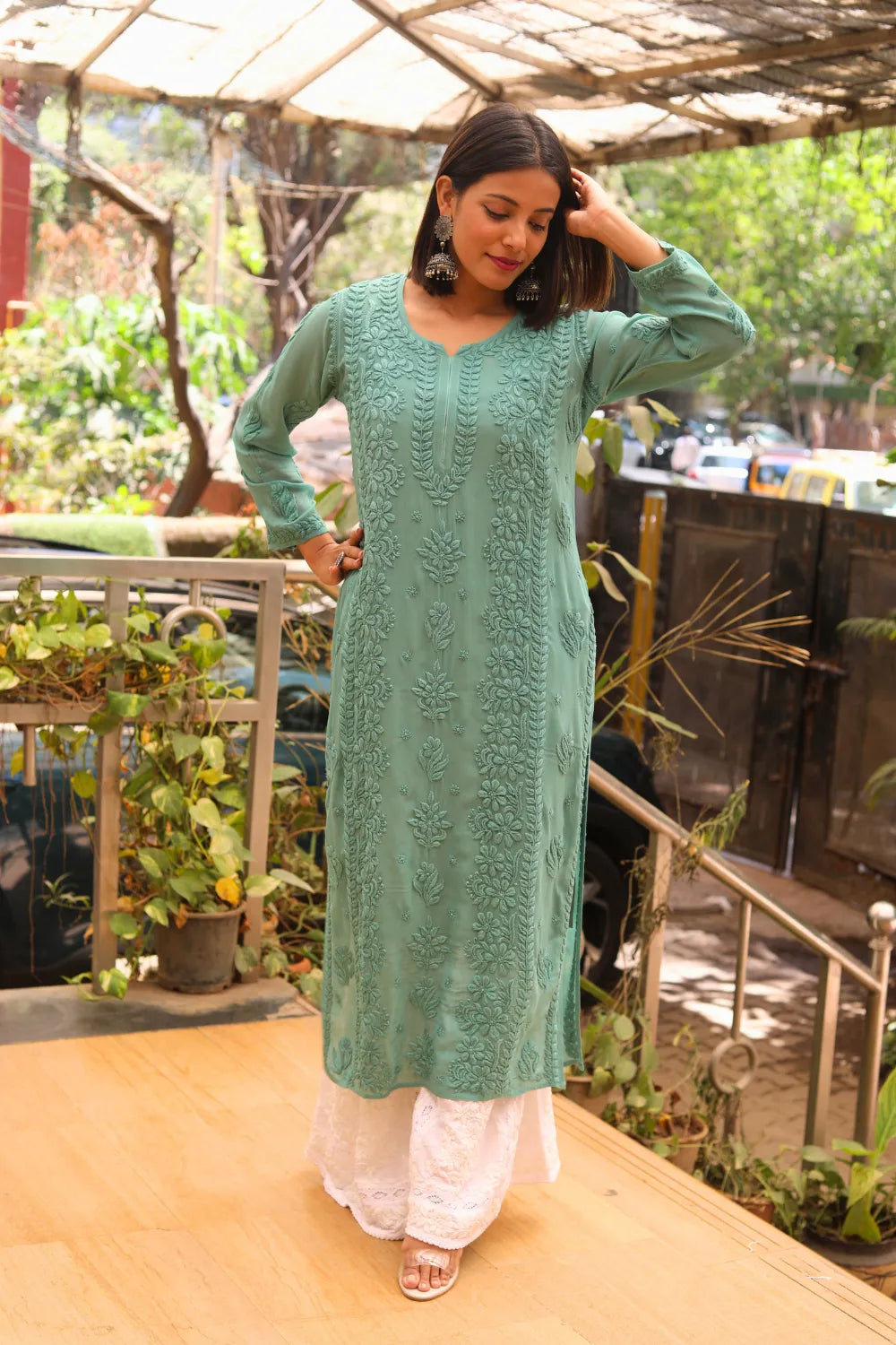 Maira Viscose 3D Chikankari Kurti