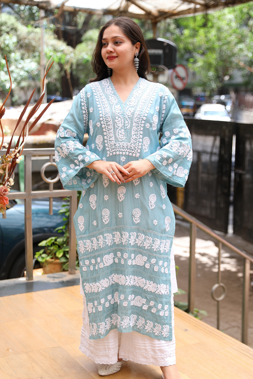 Fana Muslin  Premium Bell Sleeve 3D Chikankari Kurti
