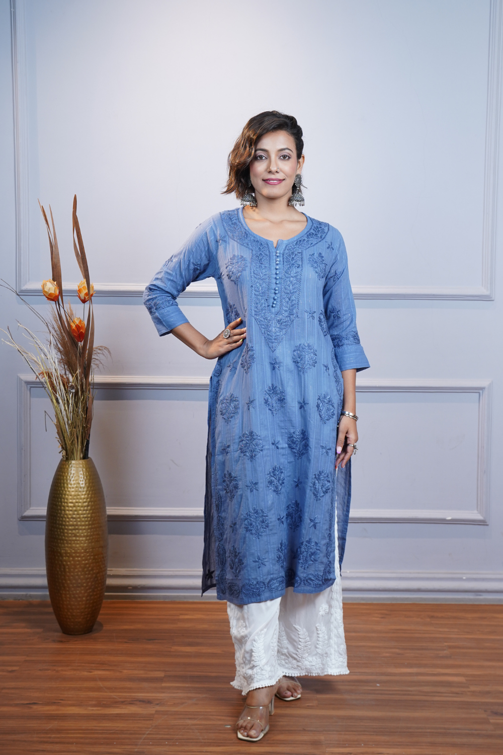 Sona Zari Lining Pure Mulmul Chikankari Kurti