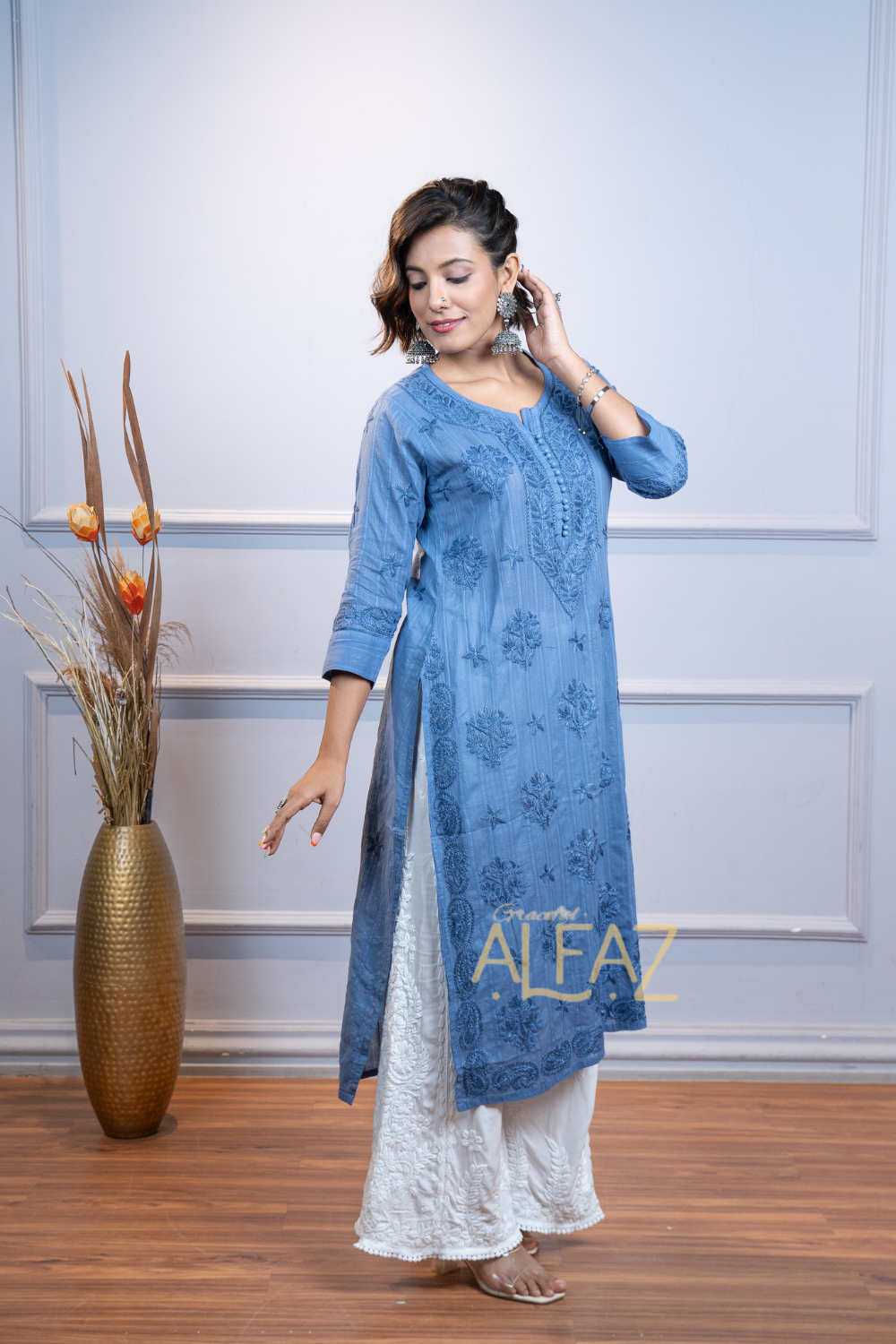 Sona Zari Lining Pure Mulmul Chikankari Kurti