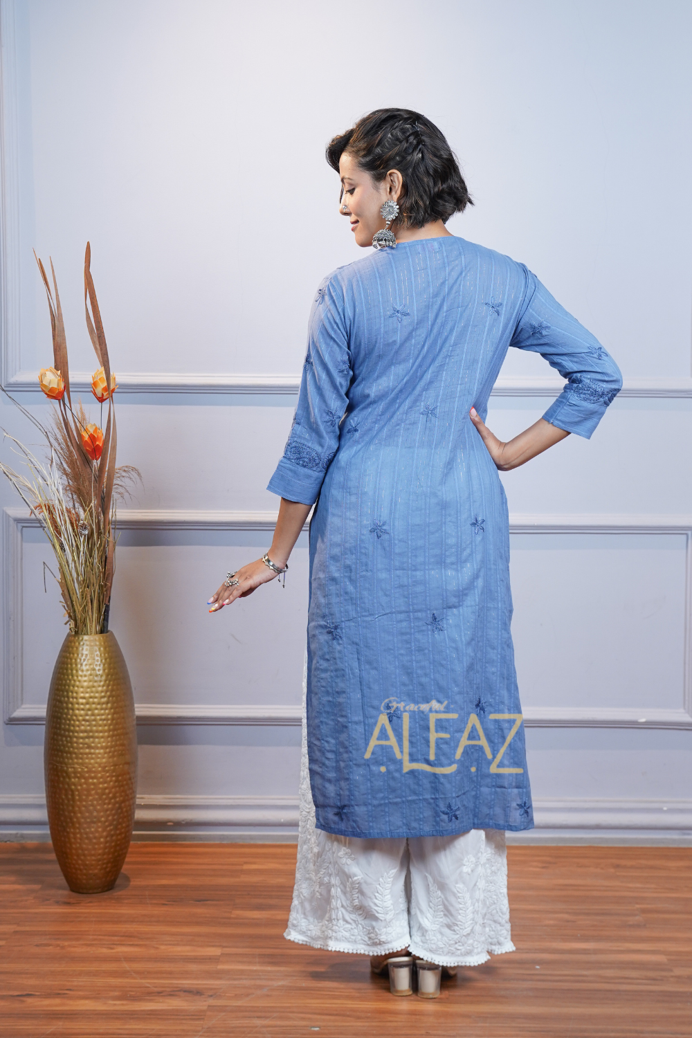 Sona Zari Lining Pure Mulmul Chikankari Kurti