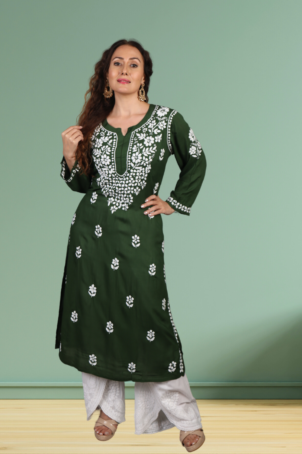 modal chikan kurti