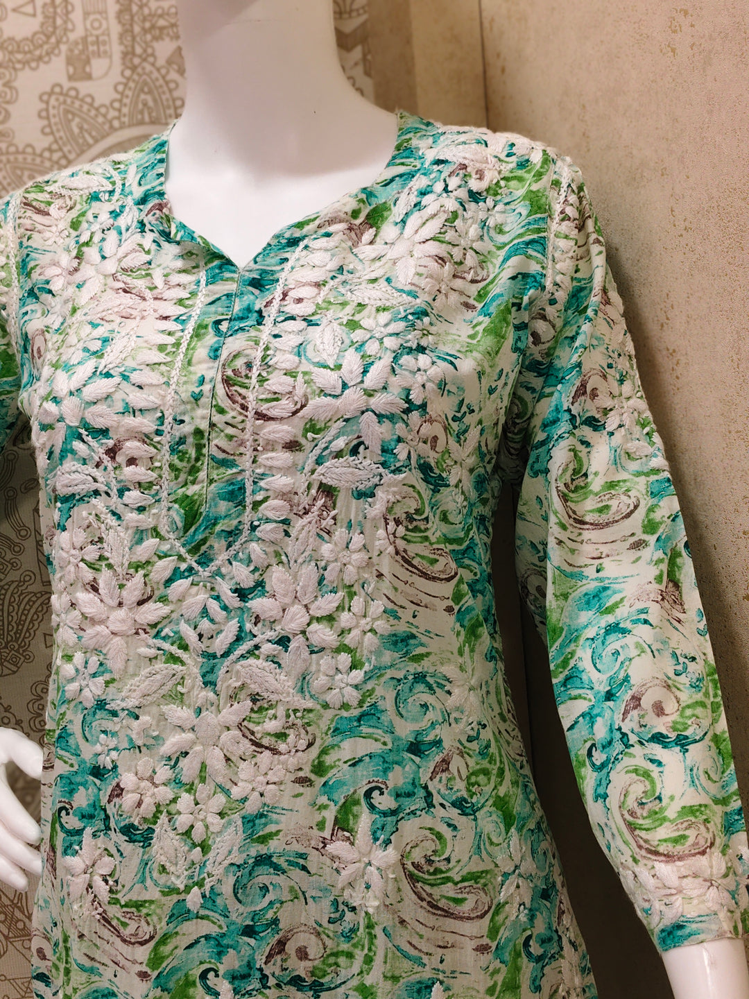 Rukhsaar Printed Mulmul Chikankari Pant  Set