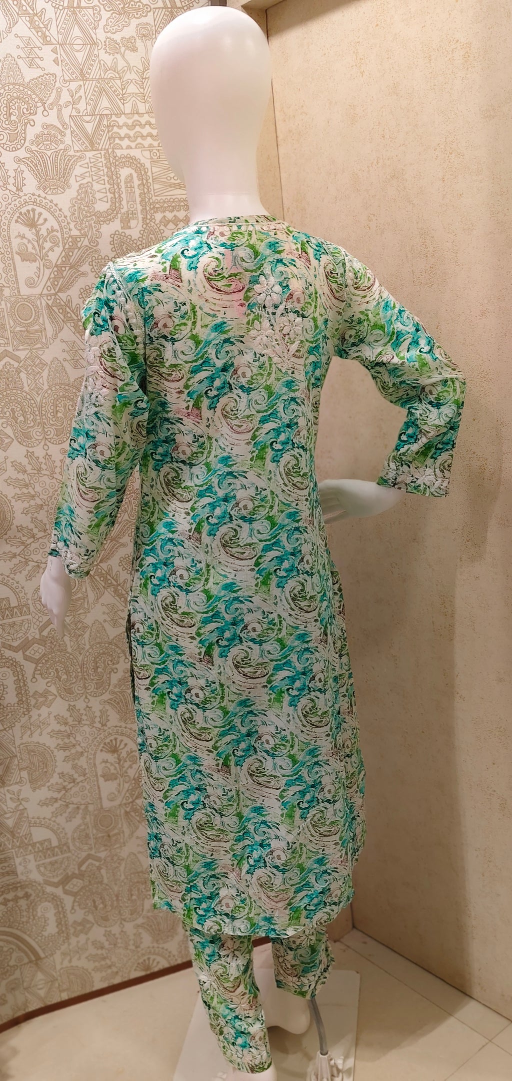 Rukhsaar Printed Mulmul Chikankari Pant  Set