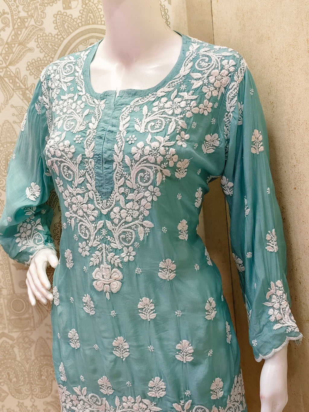 Rua Premium Muslin 3D Chikankari short kurti with scollap work