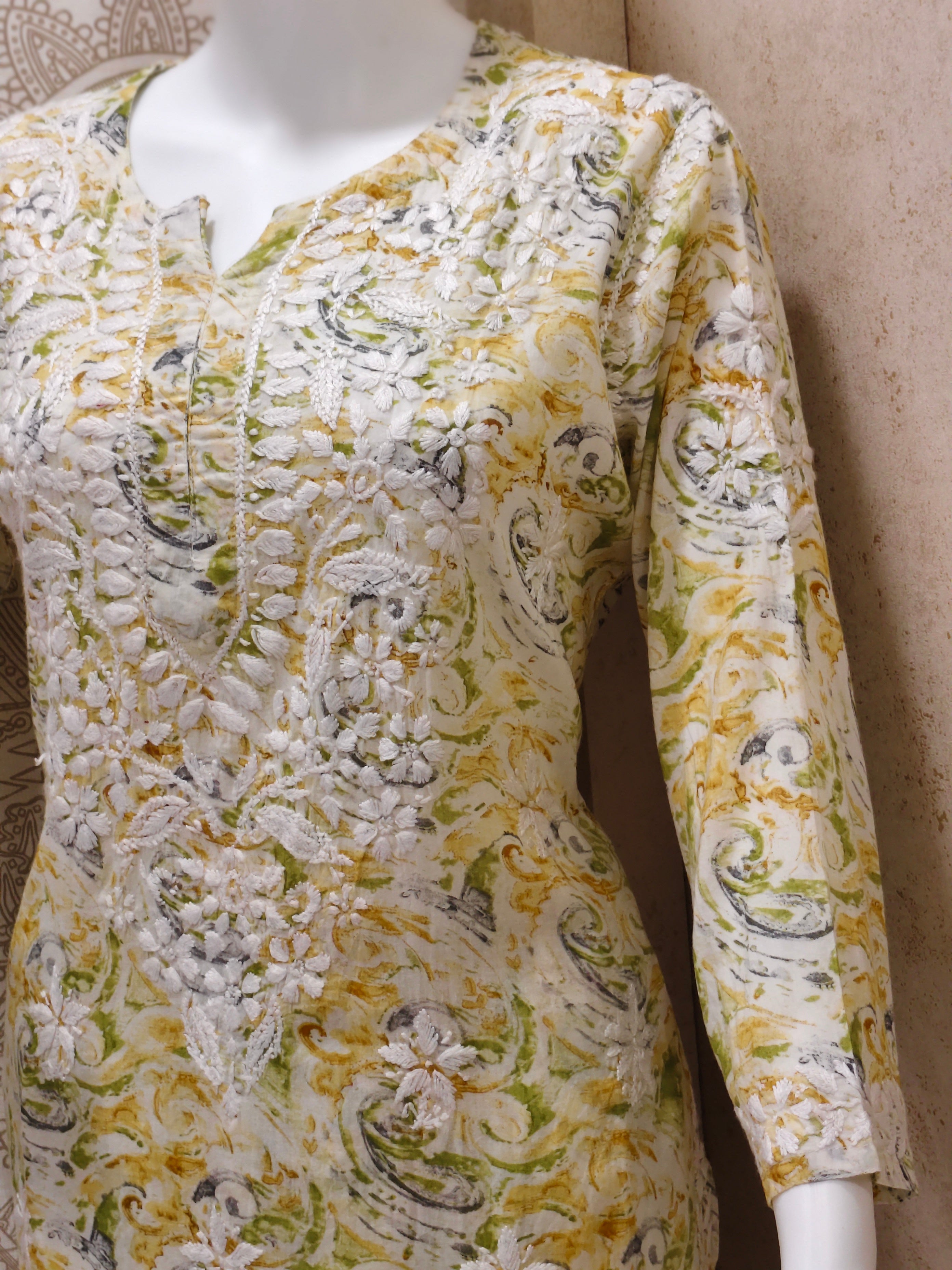 Rukhsaar Printed Mulmul Chikankari Pant  Set