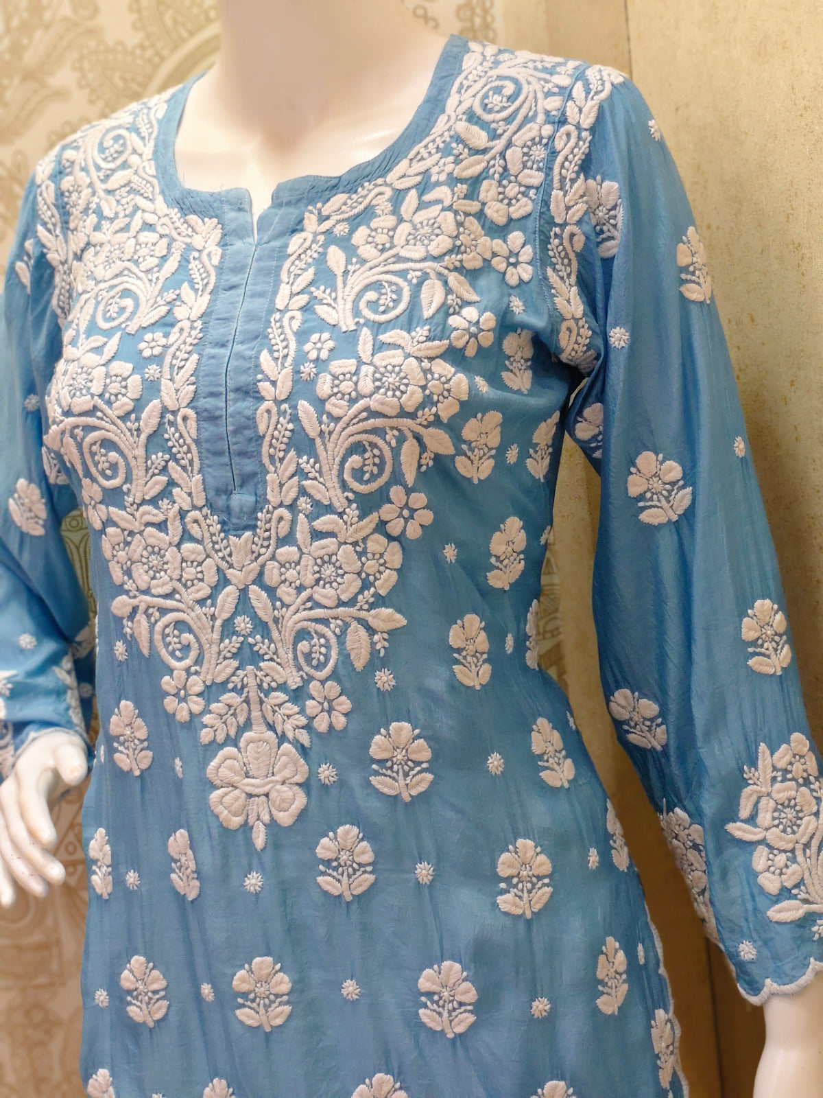Rua Premium Muslin 3D Chikankari short kurti with scollap work