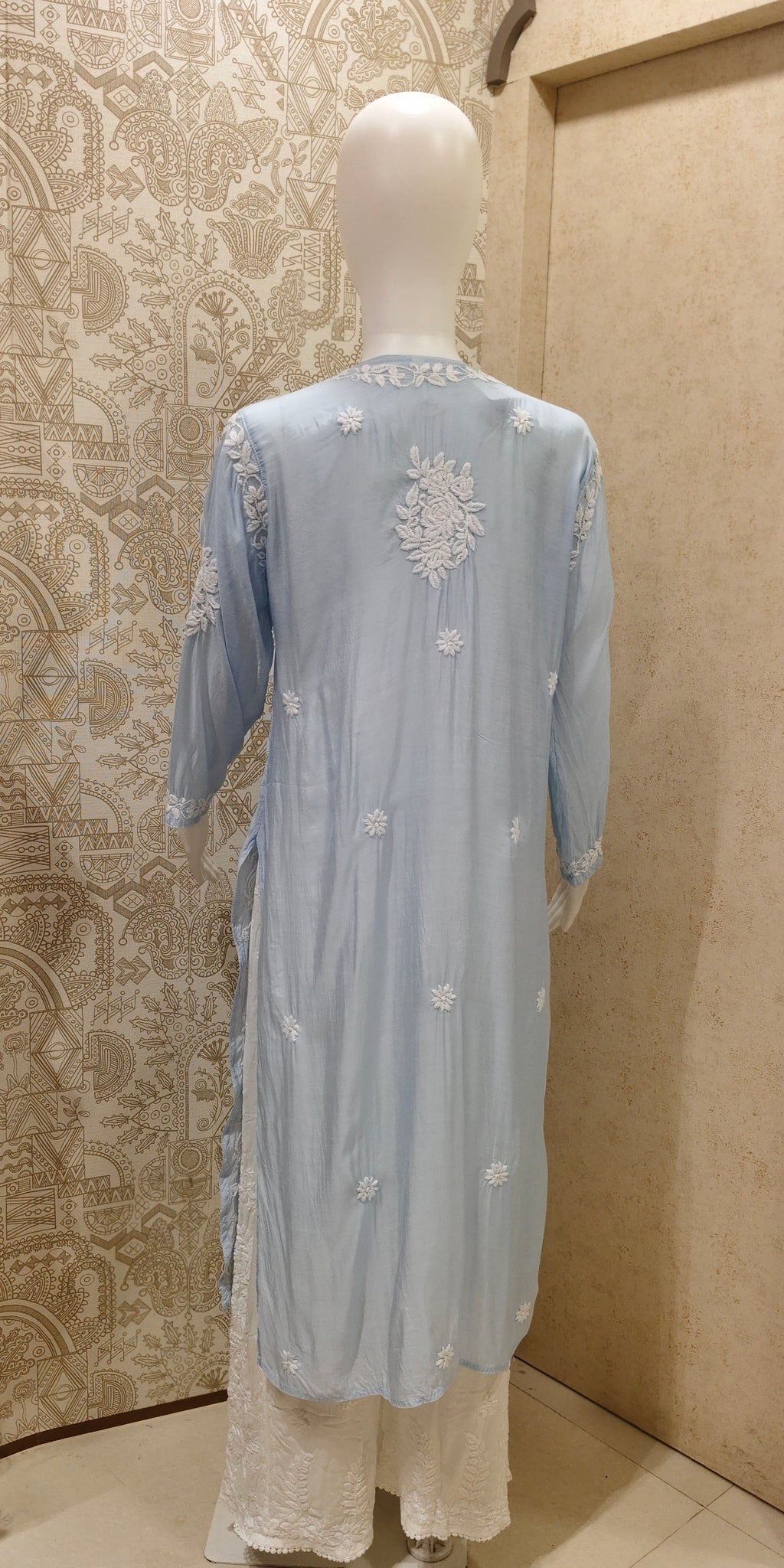 Dania Premium Muslin 3D Chikankari  Kurti