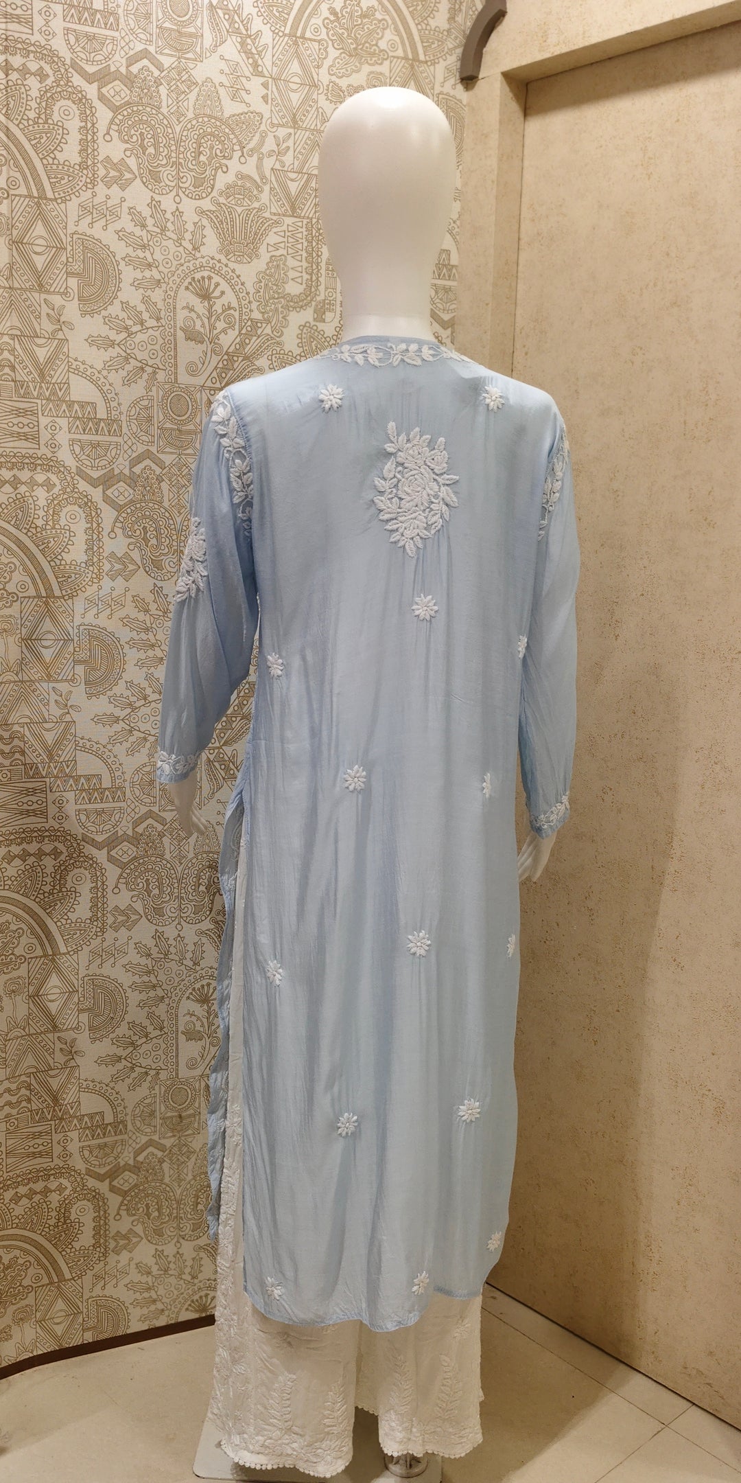 Dania Premium Muslin 3D Chikankari  Kurti