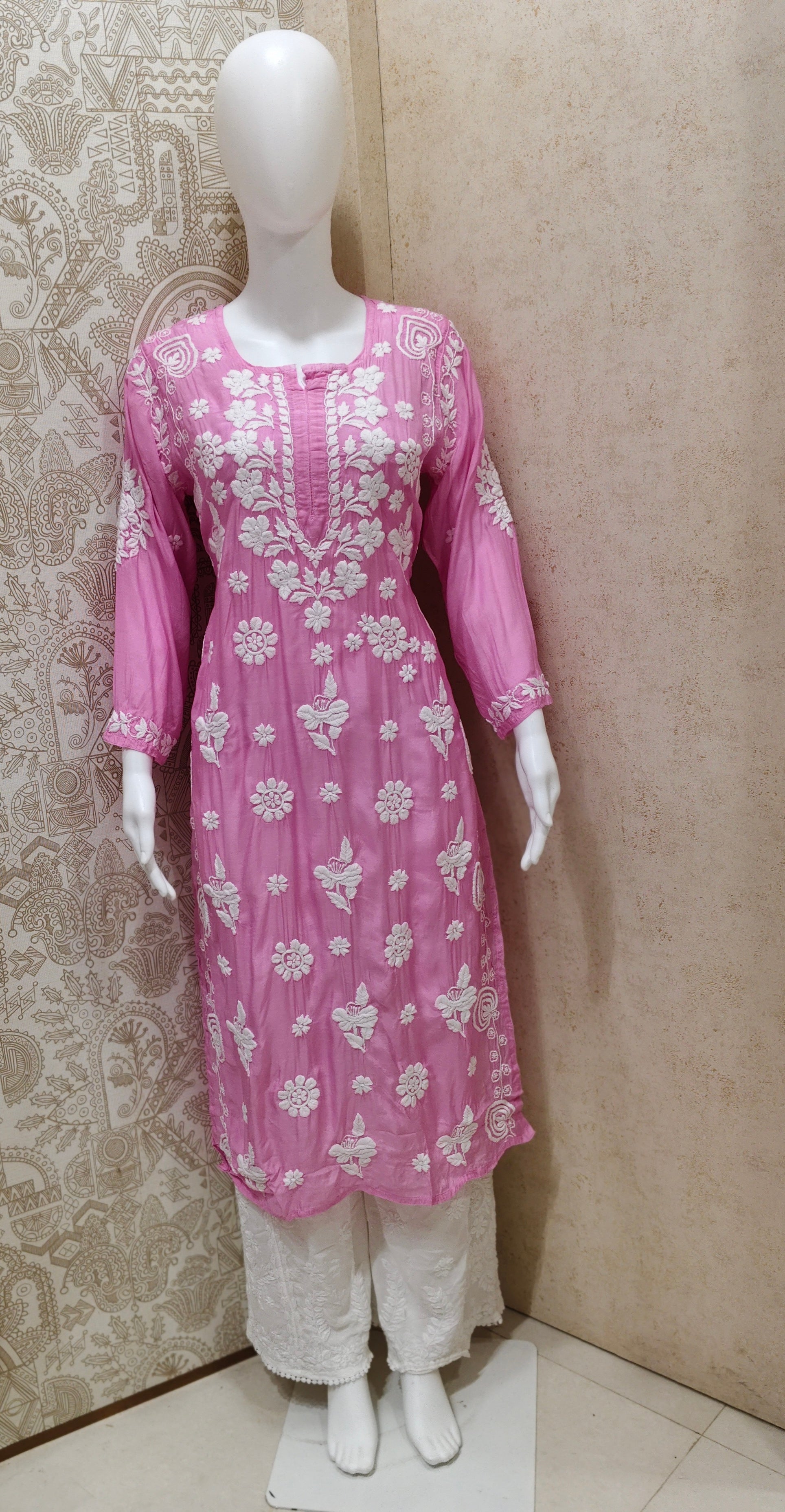 Dania Premium Muslin 3D Chikankari  Kurti
