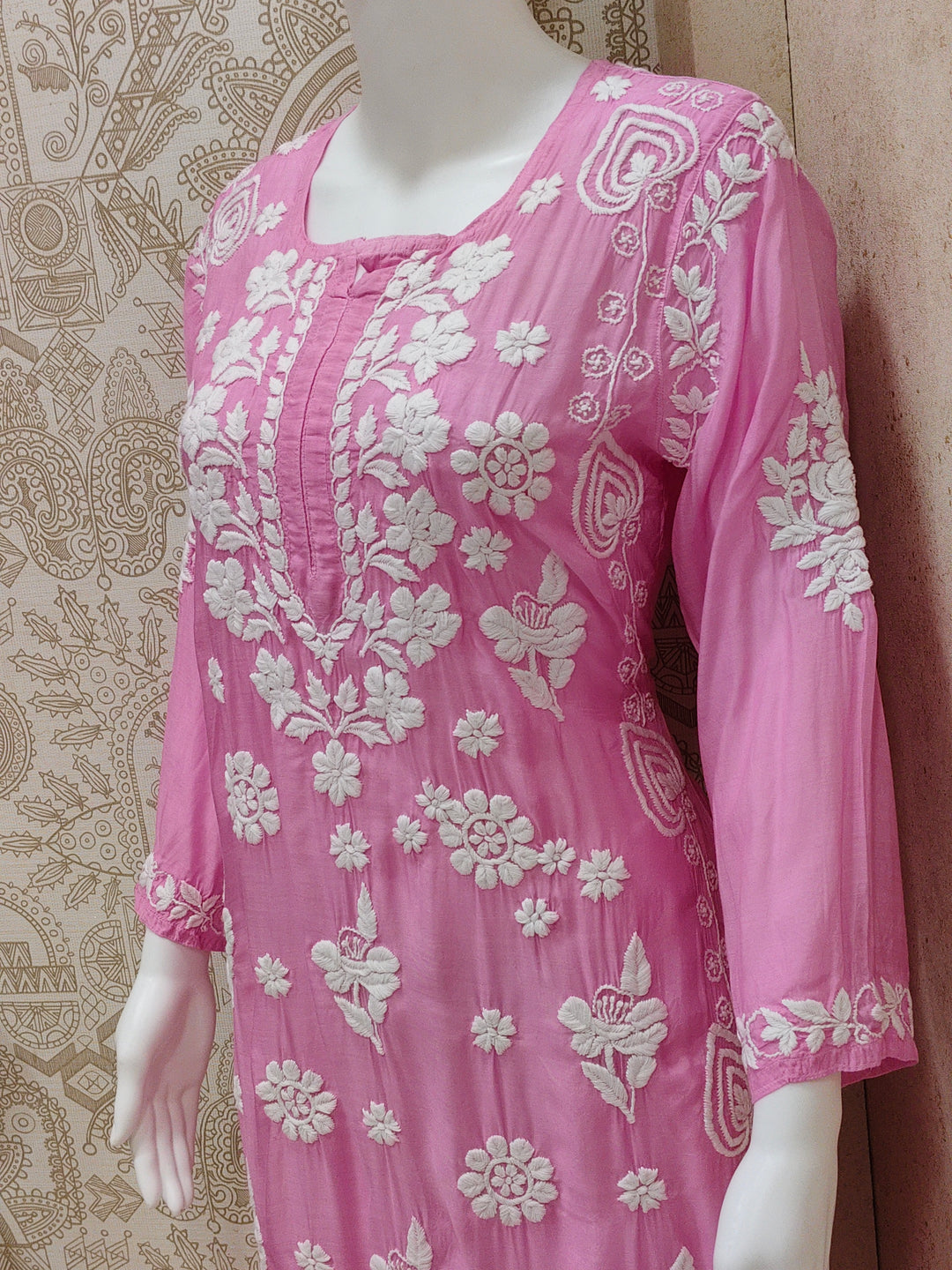 Dania Premium Muslin 3D Chikankari  Kurti